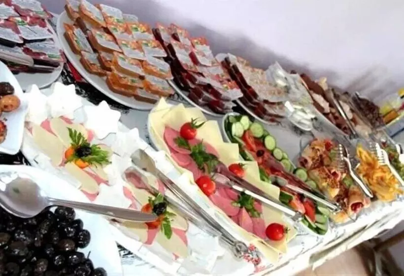 Hotelli Grand Almira