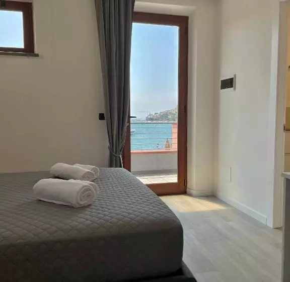 ホテル Mirage Rooms & Apartments