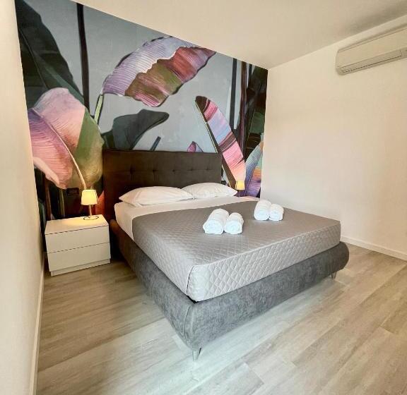 酒店 Mirage Rooms & Apartments