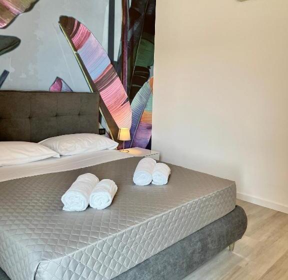 酒店 Mirage Rooms & Apartments