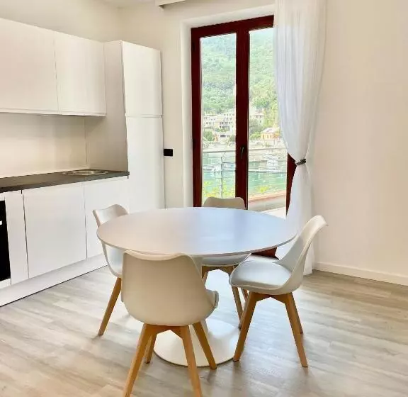 ホテル Mirage Rooms & Apartments