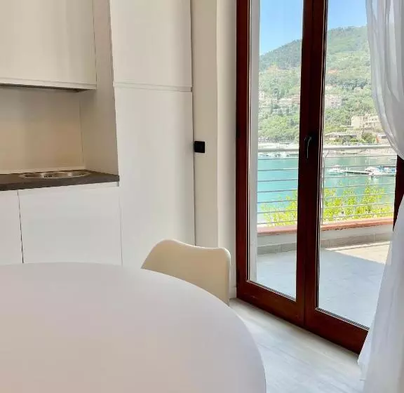ホテル Mirage Rooms & Apartments