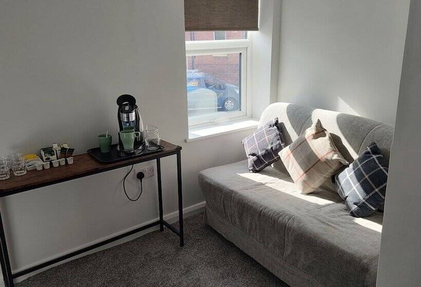 Пансион Southwell Stays