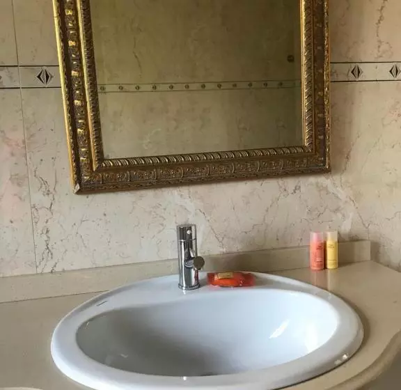 Aamiaismajoitus (B&B) Camelias