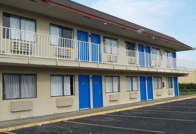 Hotelli Budget Inn Alexandria