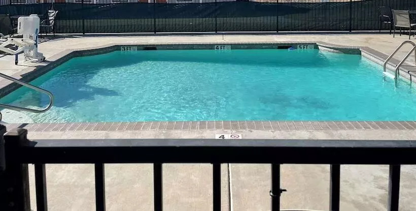 Hotelli Budget Inn Alexandria