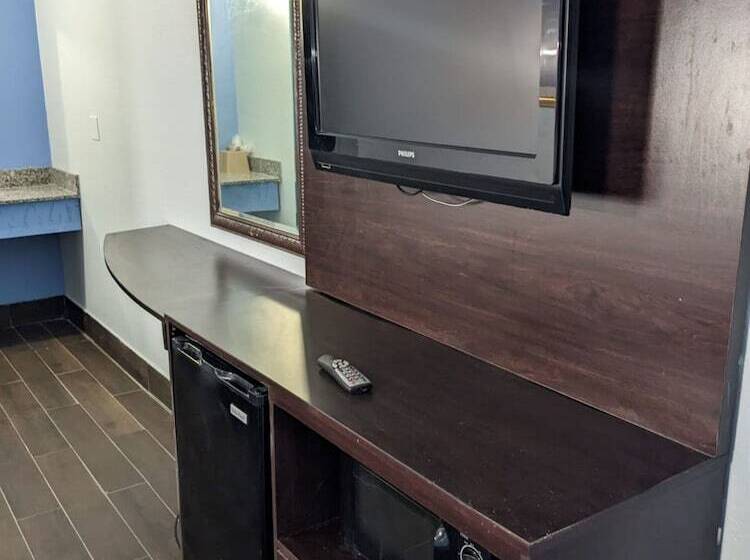 בית מלון כפרי Budget Inn Alexandria