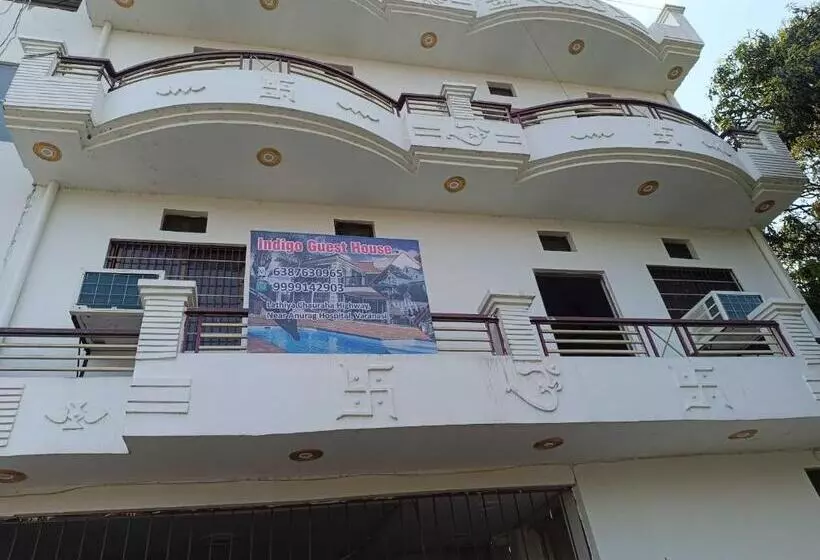 Hotelli Oyo Flagship 81301 Arman Residency Guest House