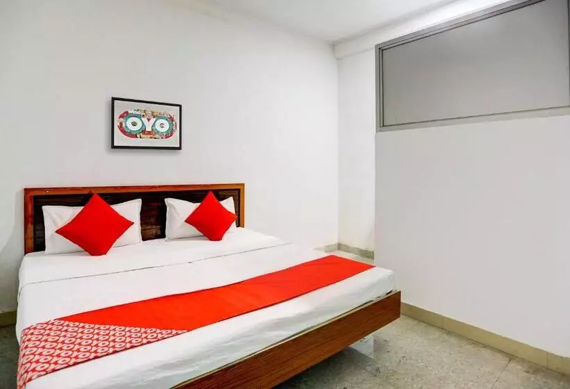 Hotelli Oyo Flagship 81301 Arman Residency Guest House