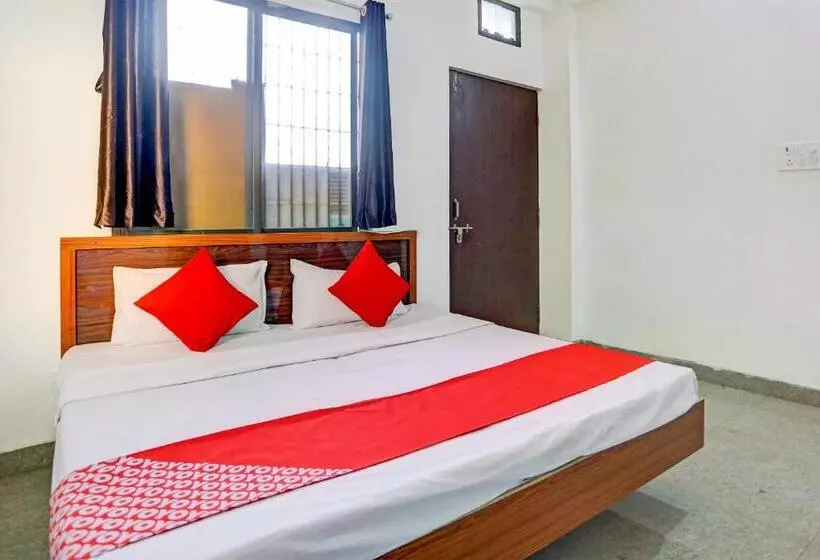 Hotelli Oyo Flagship 81301 Arman Residency Guest House
