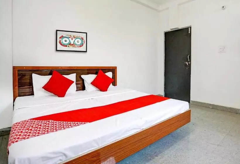 Hotelli Oyo Flagship 81301 Arman Residency Guest House