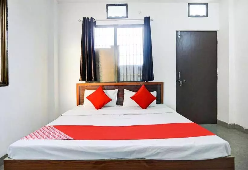 Hotelli Oyo Flagship 81301 Arman Residency Guest House
