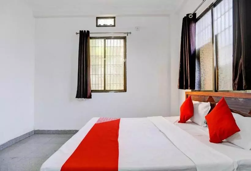 Hotelli Oyo Flagship 81301 Arman Residency Guest House