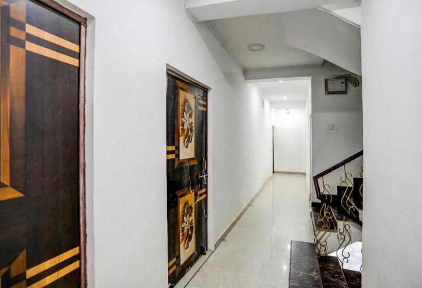 Hotel Oyo Flagship 81301 Arman Residency Guest House