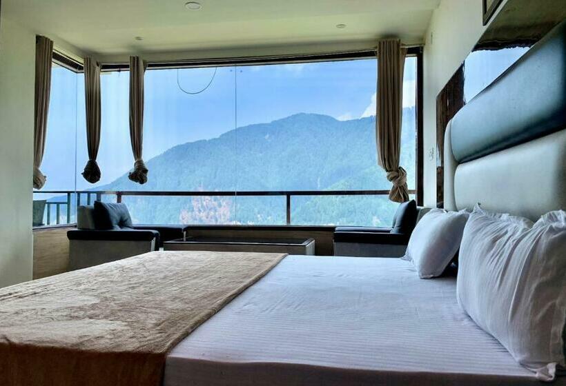 פנסיון Majestic