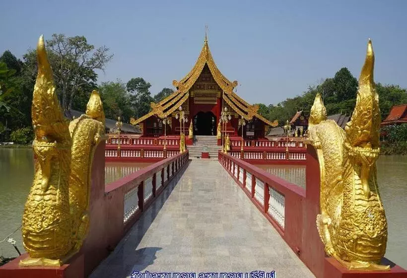 Phanomrung Hostel & Linn Chan Cafe พนมรุ้ง โฮส์เทล แอนด์ ลิณณ์จัง คาเฟ่