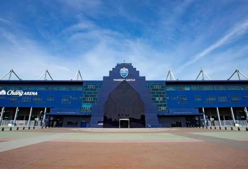 Phanomrung Hostel & Linn Chan Cafe พนมรุ้ง โฮส์เทล แอนด์ ลิณณ์จัง คาเฟ่