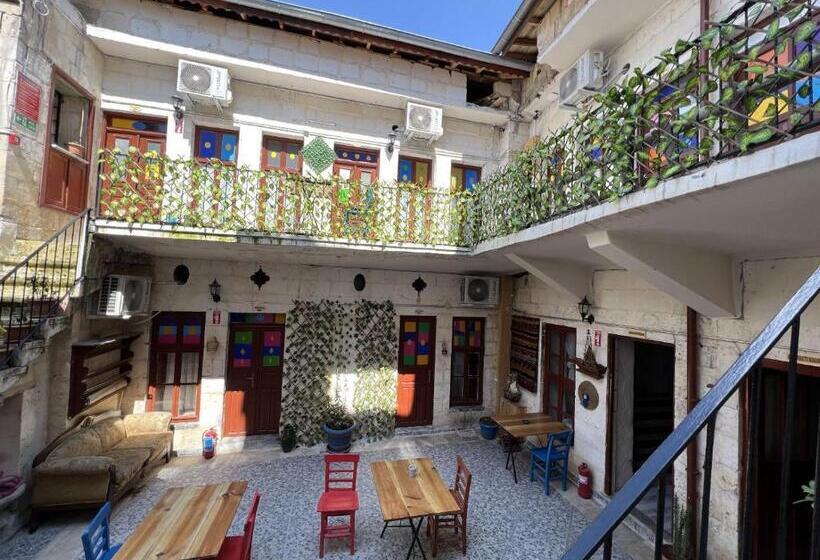 تختخواب و صبحانه Gökhanbey Konağı Butik Otel