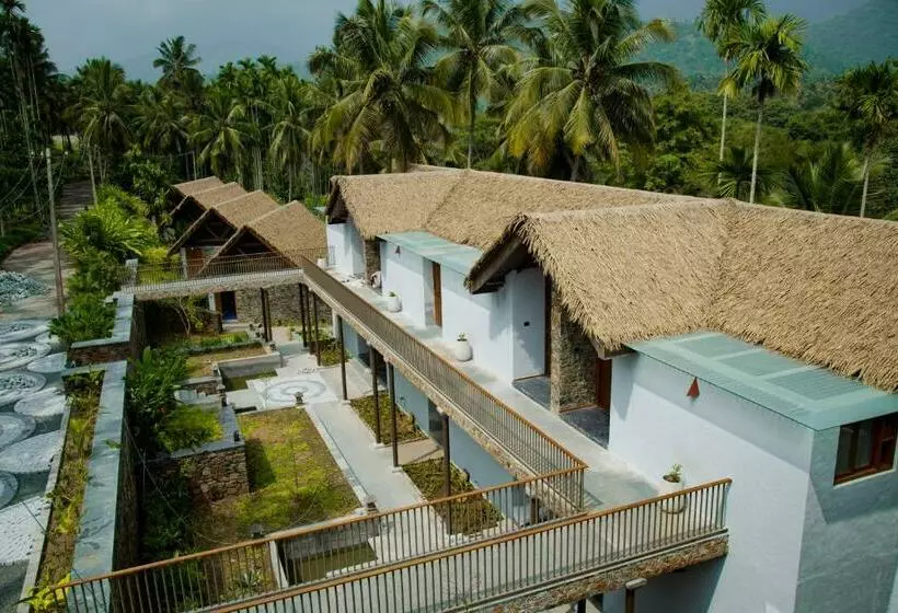 Hotelli Maayaa Riverside Villas & Suites By Keala