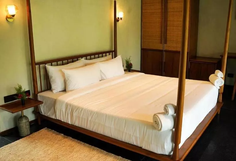 Hotelli Maayaa Riverside Villas & Suites By Keala