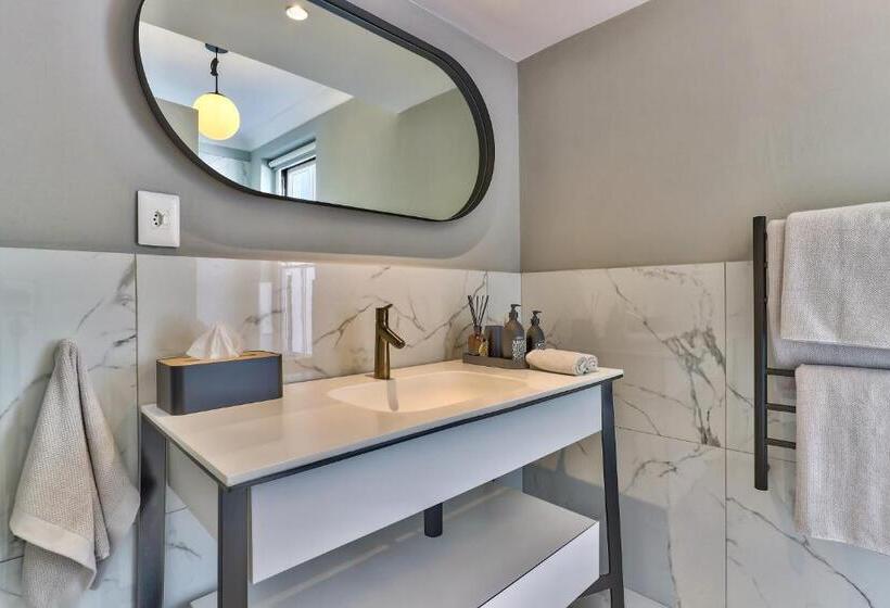 Отель Wytham Manor House