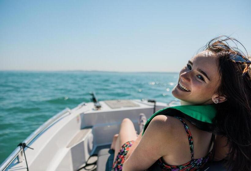 酒店 Rooms At Haslar Marina