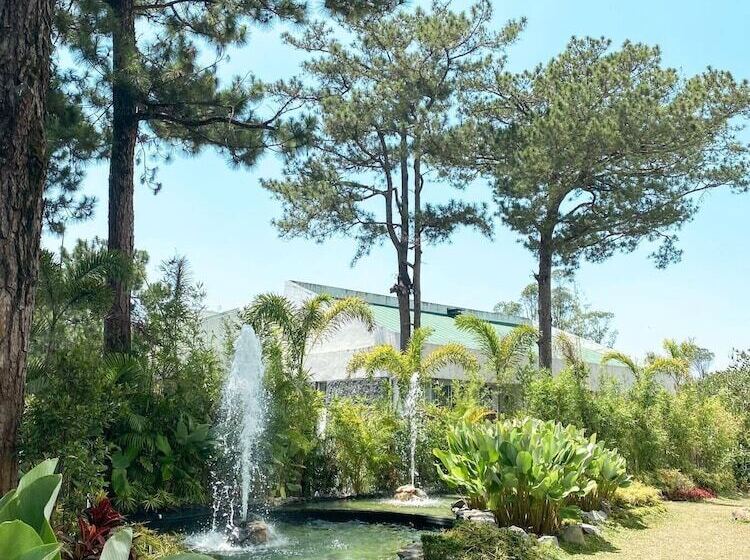 The Plaza Garden Hotel And Residences