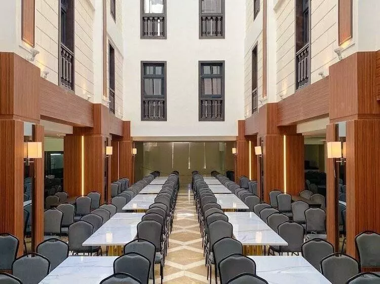 The Plaza Garden Hotel And Residences