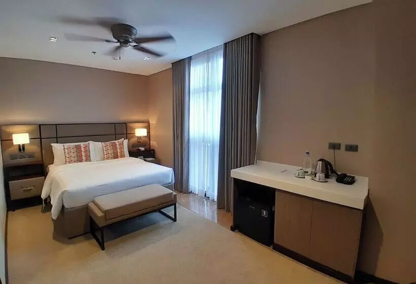 The Plaza Garden Hotel And Residences