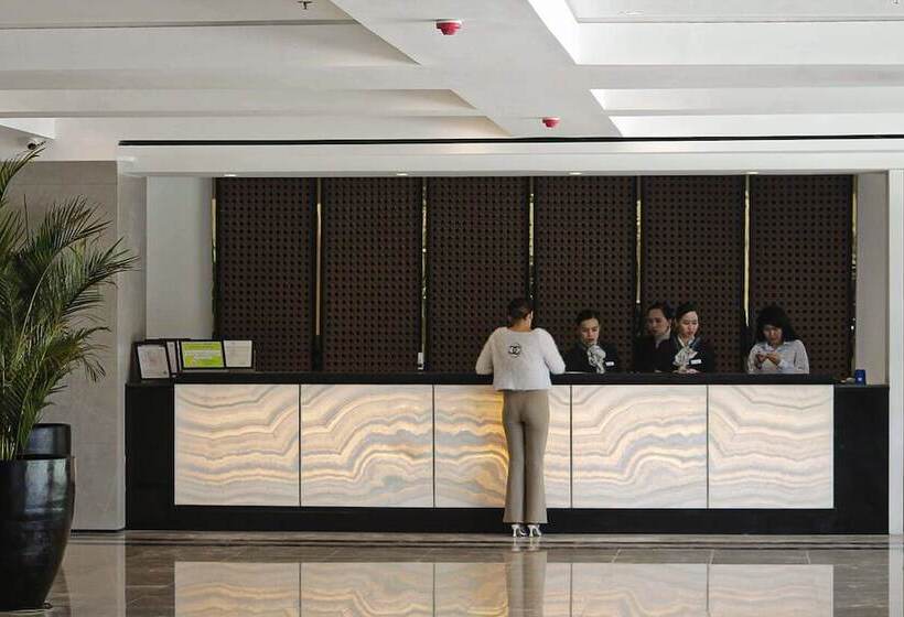 The Plaza Garden Hotel And Residences