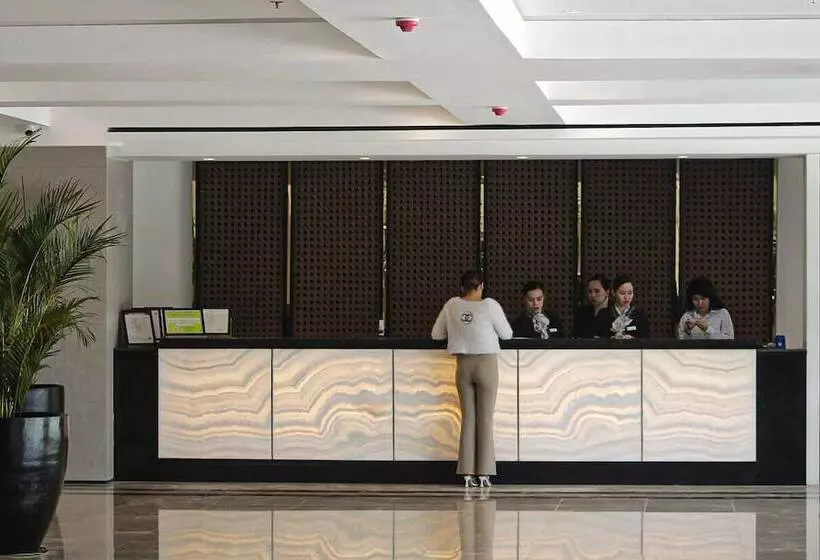 The Plaza Garden Hotel And Residences