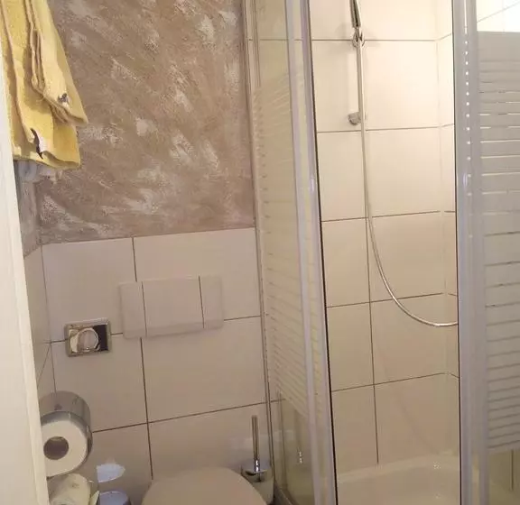 Hotelli Dom  Betzdorf