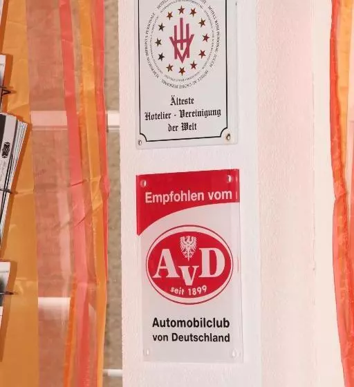 Hotelli Am Schloss Neuenstein