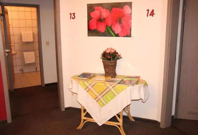 Hotelli Am Schloss Neuenstein