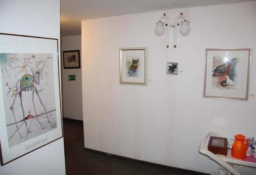 Hotel Am Schloss Neuenstein