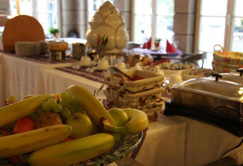 Hotel Am Schloss Neuenstein