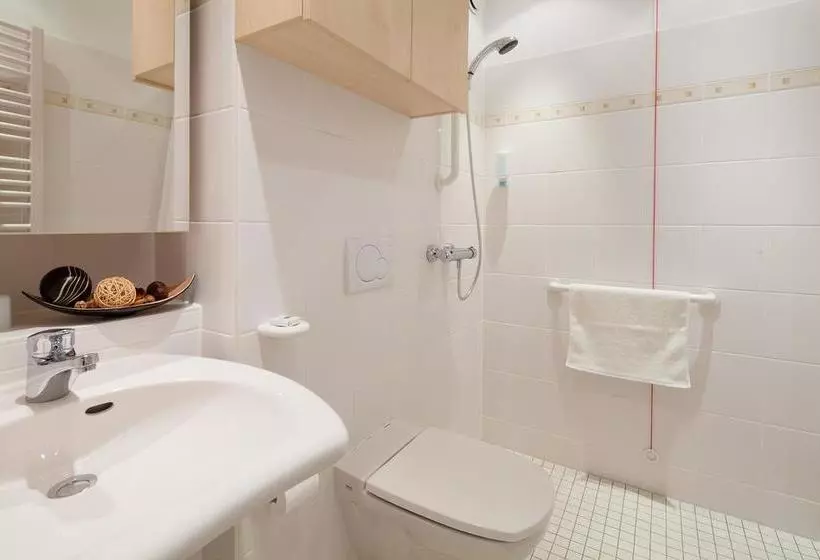 ホテル Gda Gäste