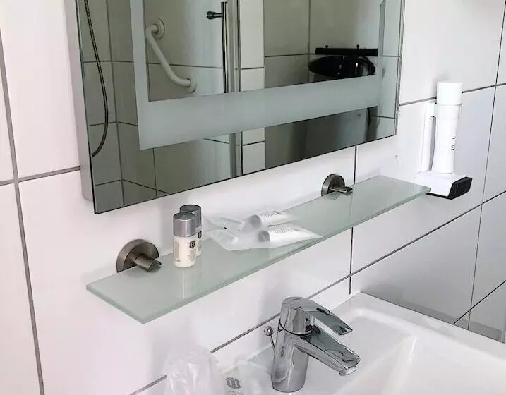 هتل Glashütten