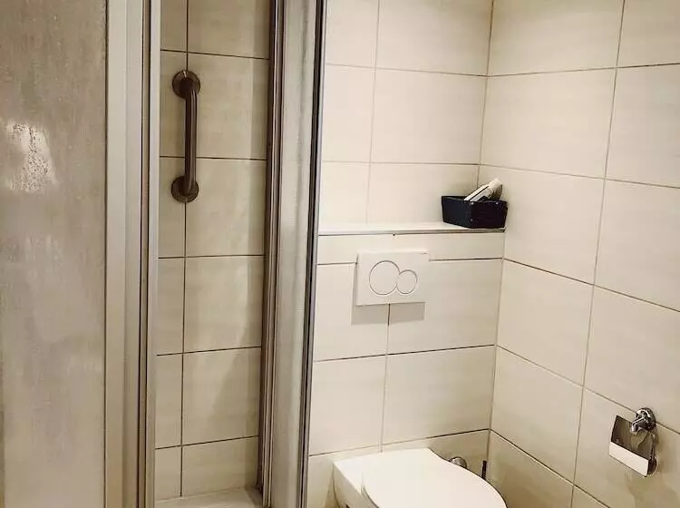 هتل Glashütten