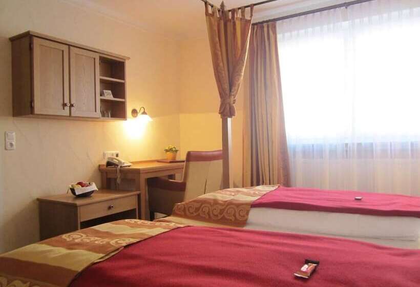 Отель Grimmelshausen