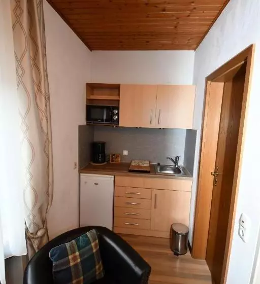 Hotelli Gästehaus Steuer