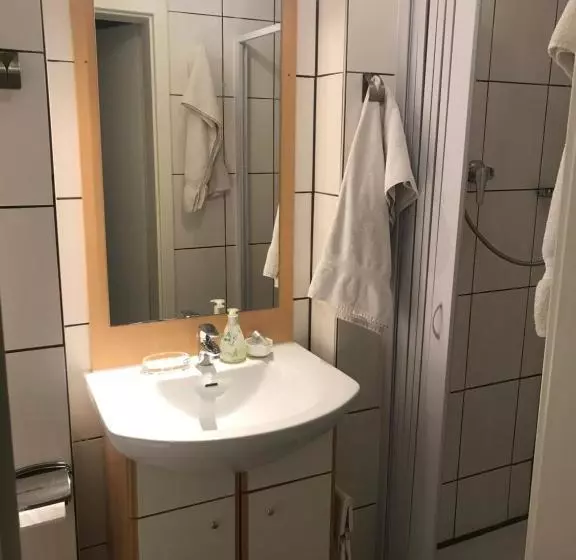 Hotelli Gästehaus Steuer