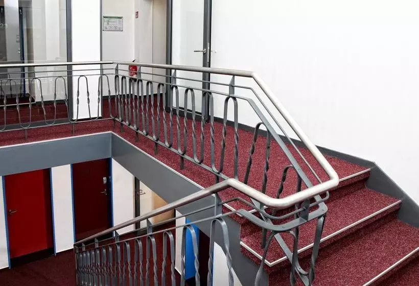 Hotelli Hostel Am Güterbahnhof