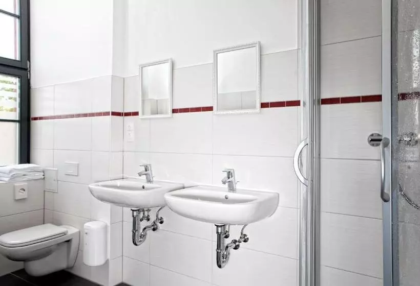 Hotelli Hostel Am Güterbahnhof