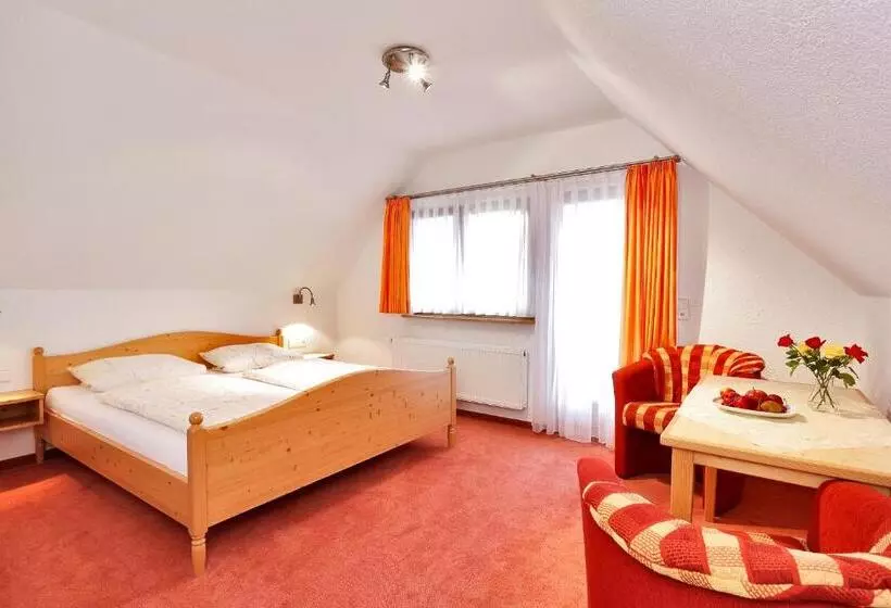 ホテル Pension Waldwinkel