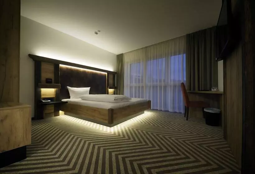 Hotelli Reich An Der Rems