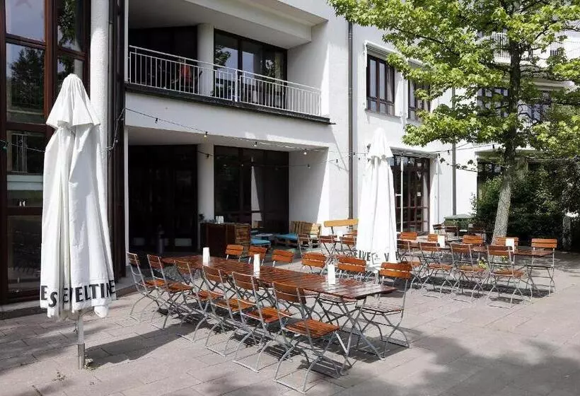 Hotelli Tagungs  Und Bildungszentrum Steinbach/taunus