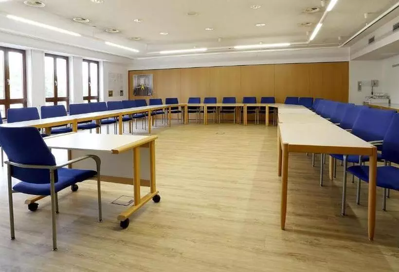 Hotelli Tagungs  Und Bildungszentrum Steinbach/taunus