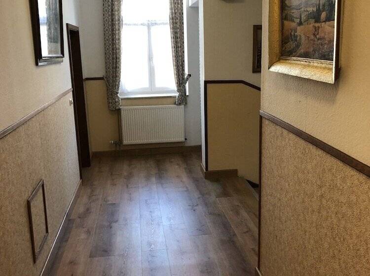 Отель Tutzinger Hof