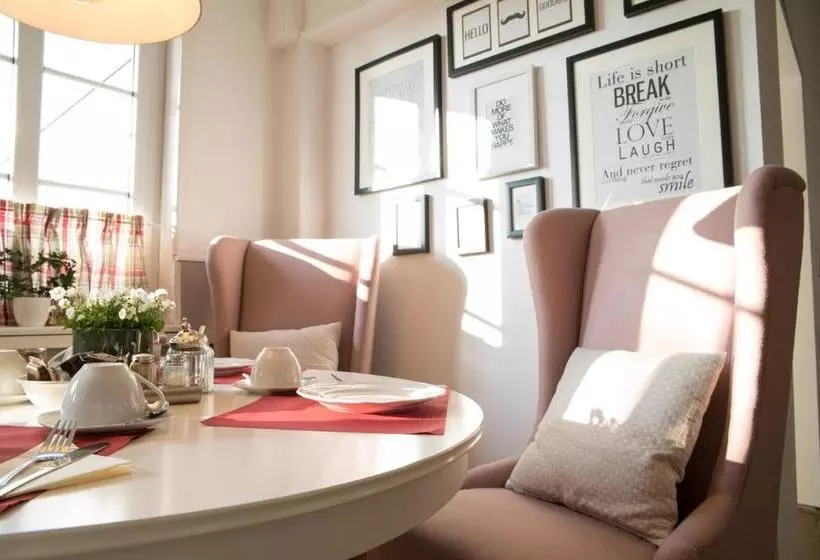 Hotelli Weddeler Hof